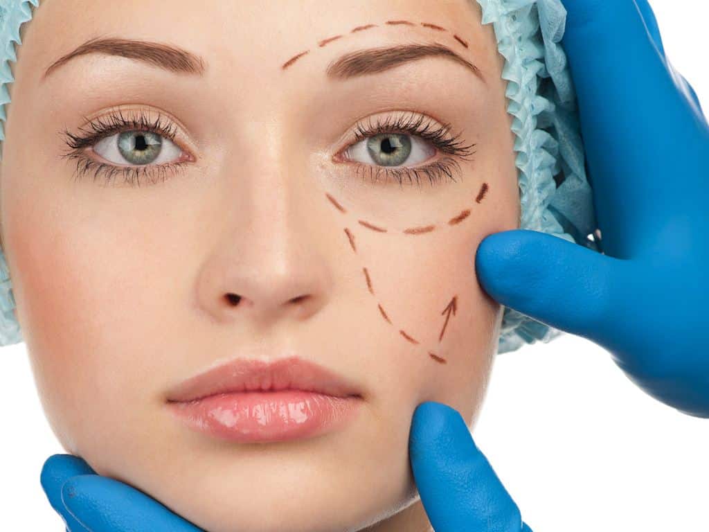 Plastic Surgery Myths vs. Facts: What You Need to Know