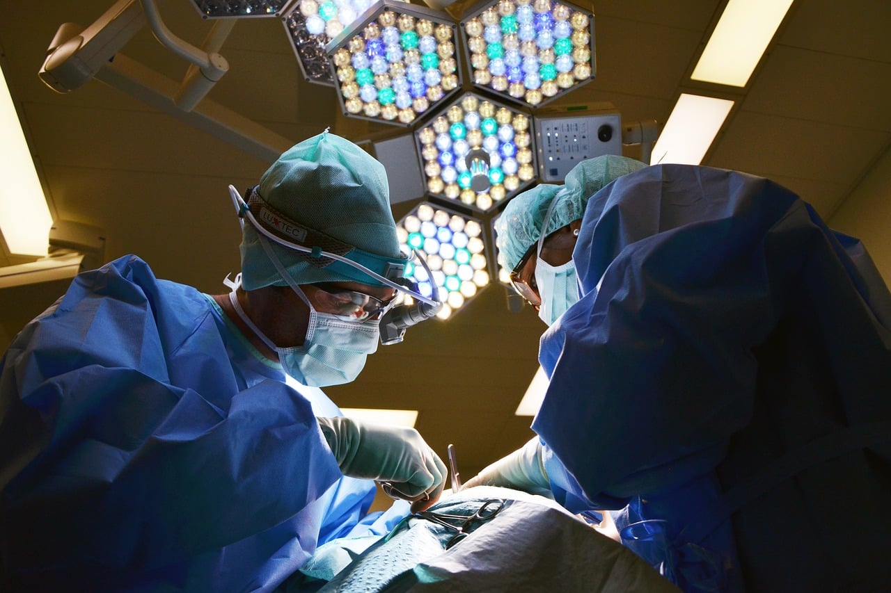 What Are The Risks And Benefits Of Traveling Abroad For Cosmetic Surgery Compared To Having It Done Locally? What Are The Risks And Benefits Of Traveling Abroad For Cosmetic Surgery Compared To Having It Done Locally?