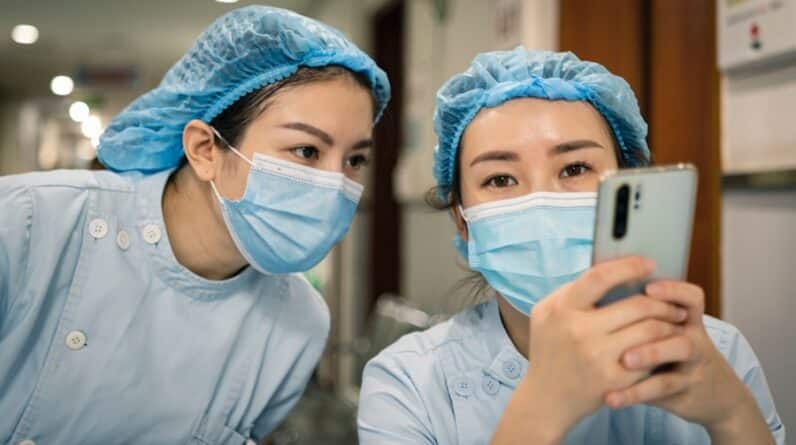 Photo "What is the Role of Informed Consent in Plastic Surgery?"