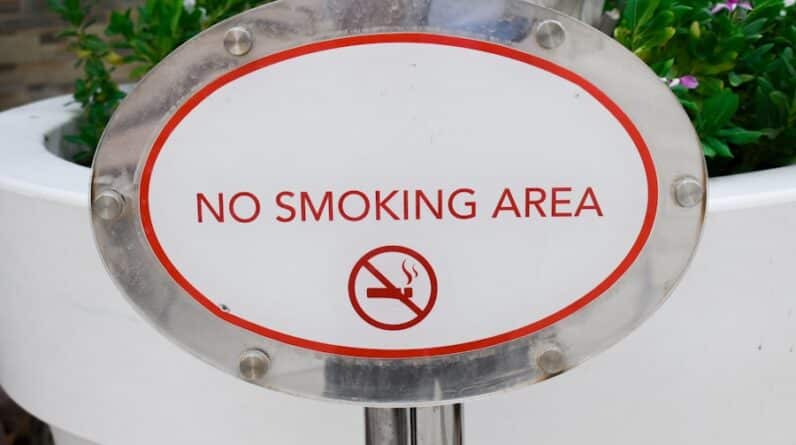 Photo "Are There Any Restrictions on Smoking or Alcohol Consumption Before and After Surgery?"