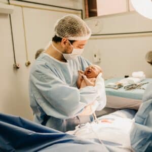 Photo "What Are the Differences Between Minimally Invasive and Traditional Plastic Surgery Procedures?"