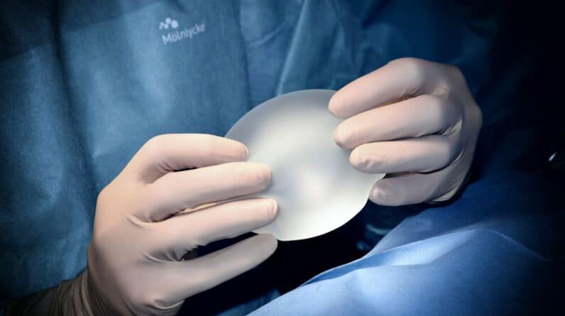 Photo Plastic Cosmetic Surgeon