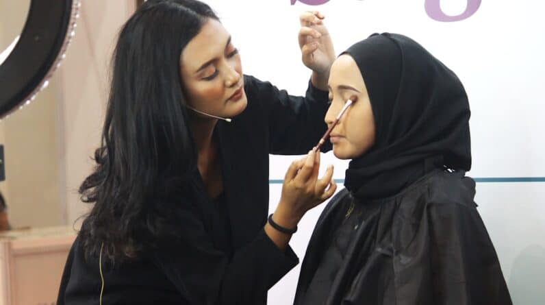 Photo Mommy Makeover Consultation