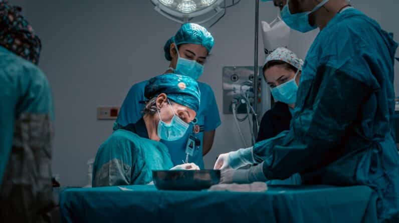 Photo Breast Enhancement Surgeon
