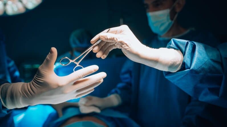 Photo Rhinoplasty Surgeon