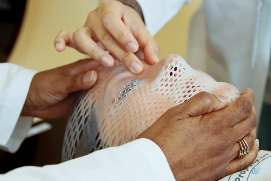 Photo Plastic Surgery Consultation
